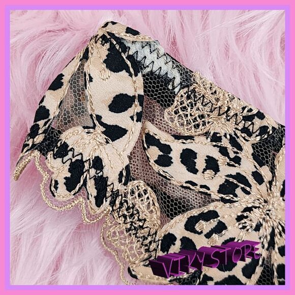 Victoria's Secret Very Sexy Animal Print Floral Tanga: Wild Elegance in Large! - Picture 5 of 8